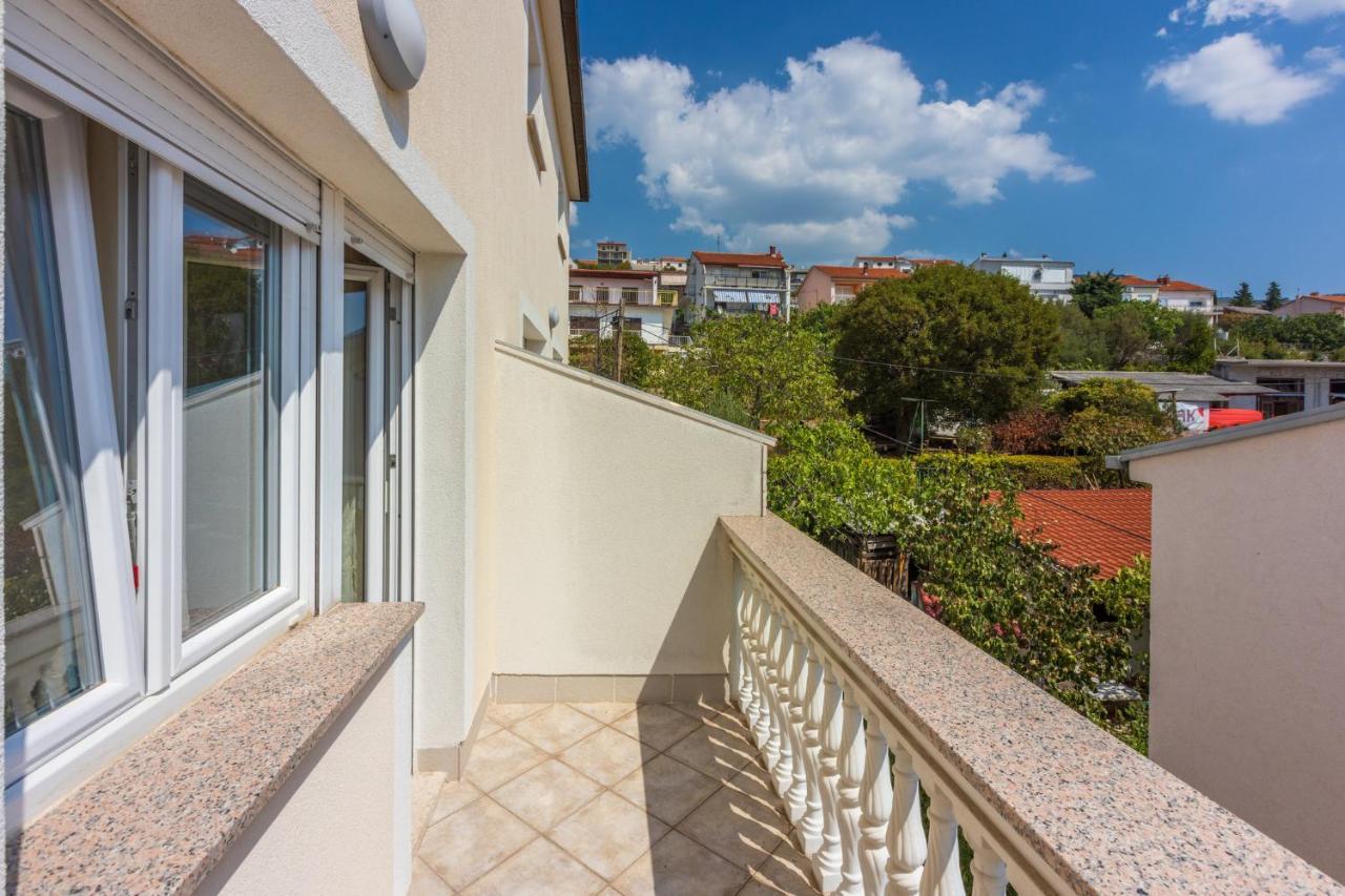 Ferienwohnung Ciara Crikvenica Exterior foto